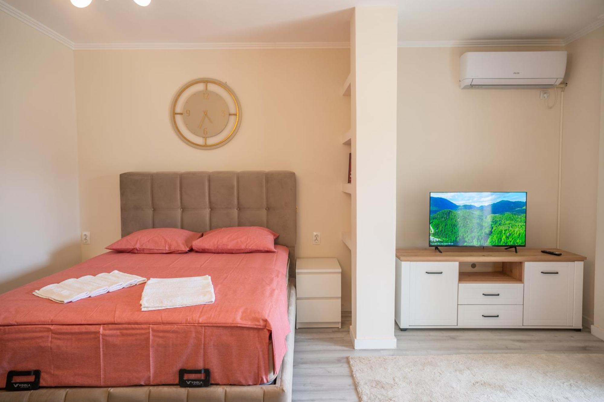 Beach Walk Apartments 乌尔齐尼 外观 照片