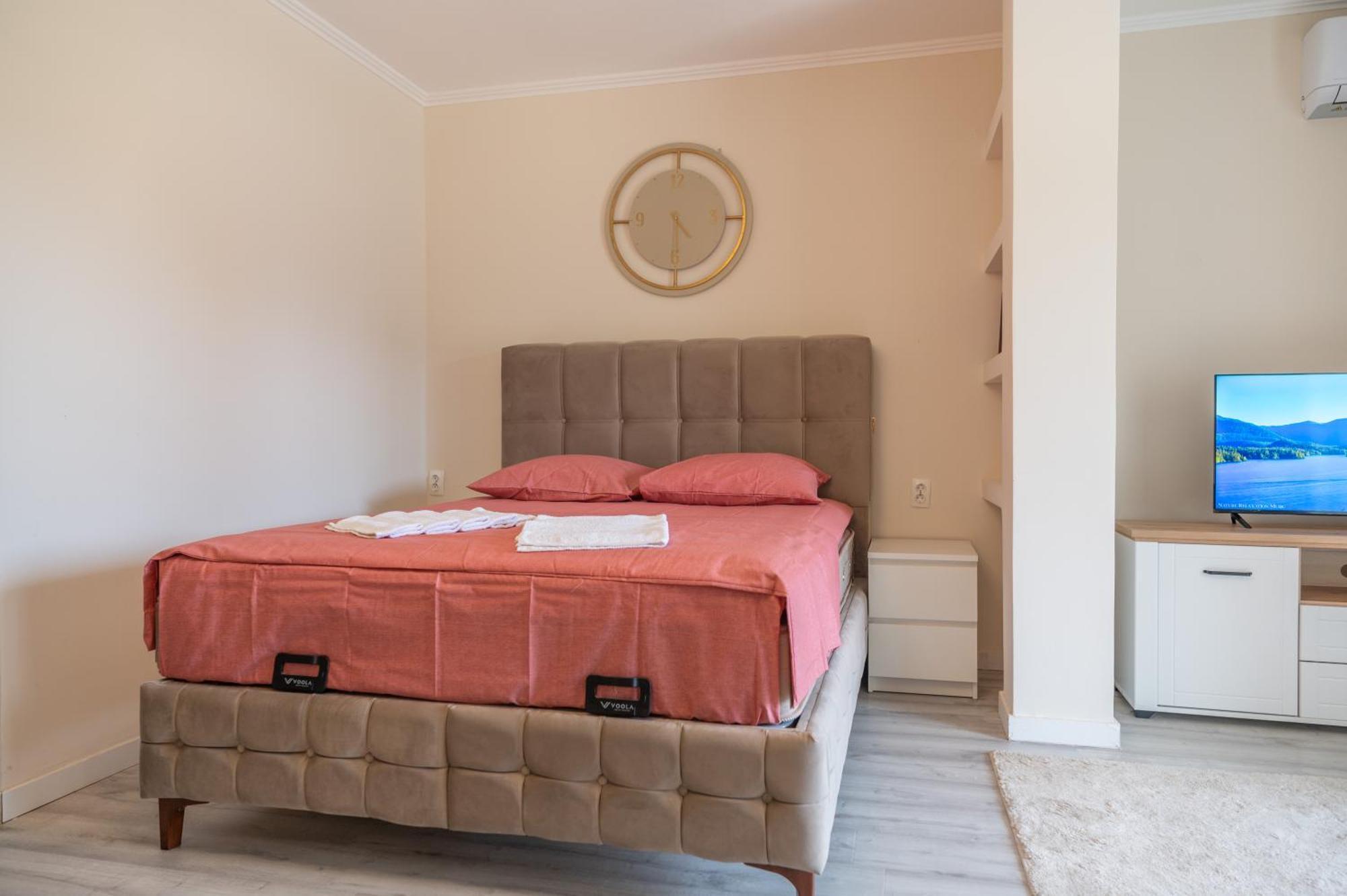 Beach Walk Apartments 乌尔齐尼 外观 照片