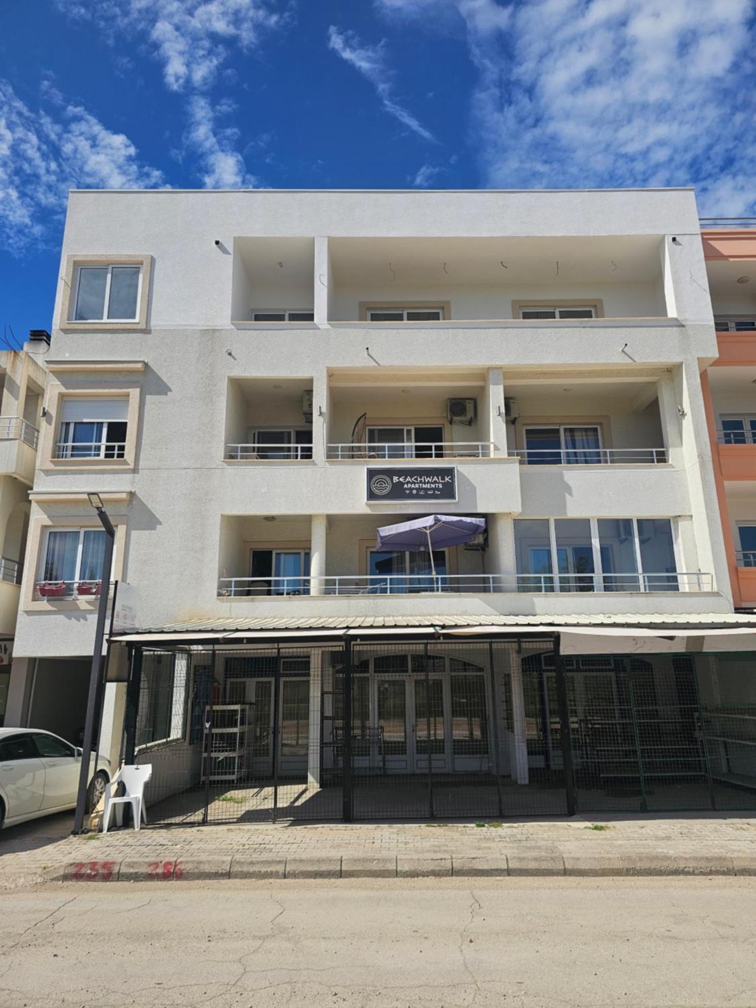Beach Walk Apartments 乌尔齐尼 外观 照片