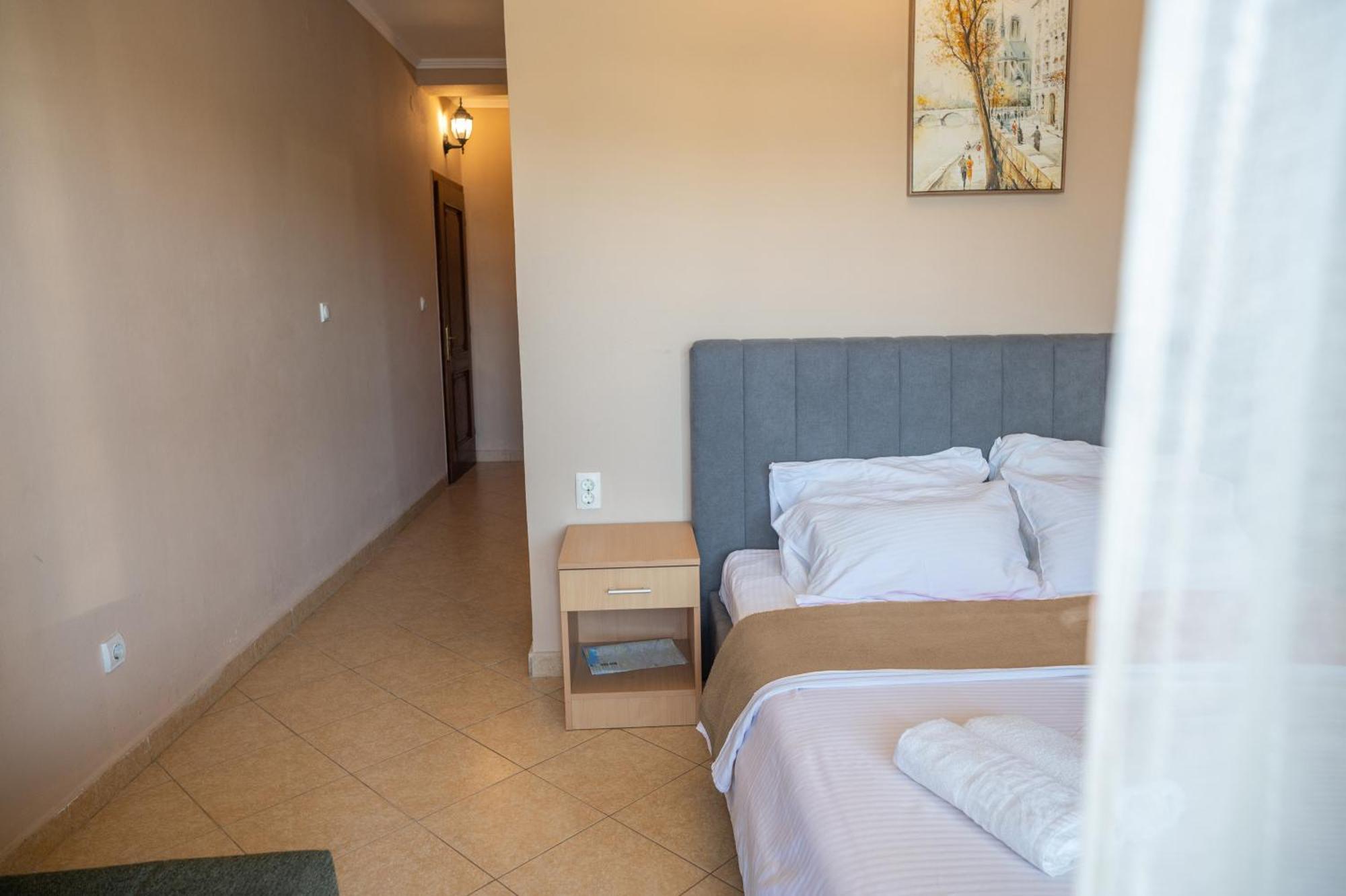 Beach Walk Apartments 乌尔齐尼 外观 照片